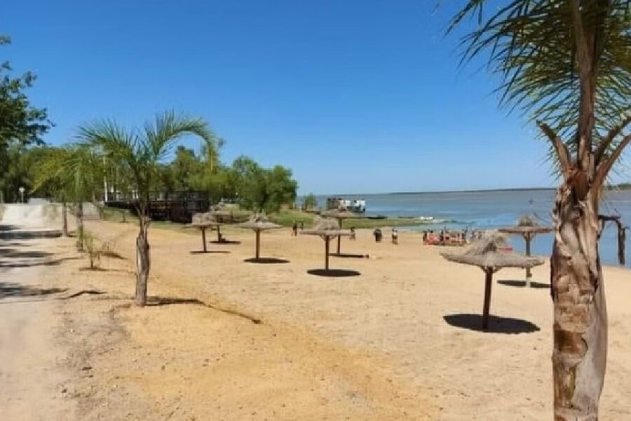 Un turista de 21 años se metió al Río Paraná para buscar una pelota y murió ahogado