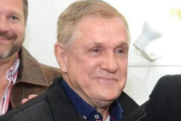 Lo que se escribe con la mano, no se puede borrar con el codo