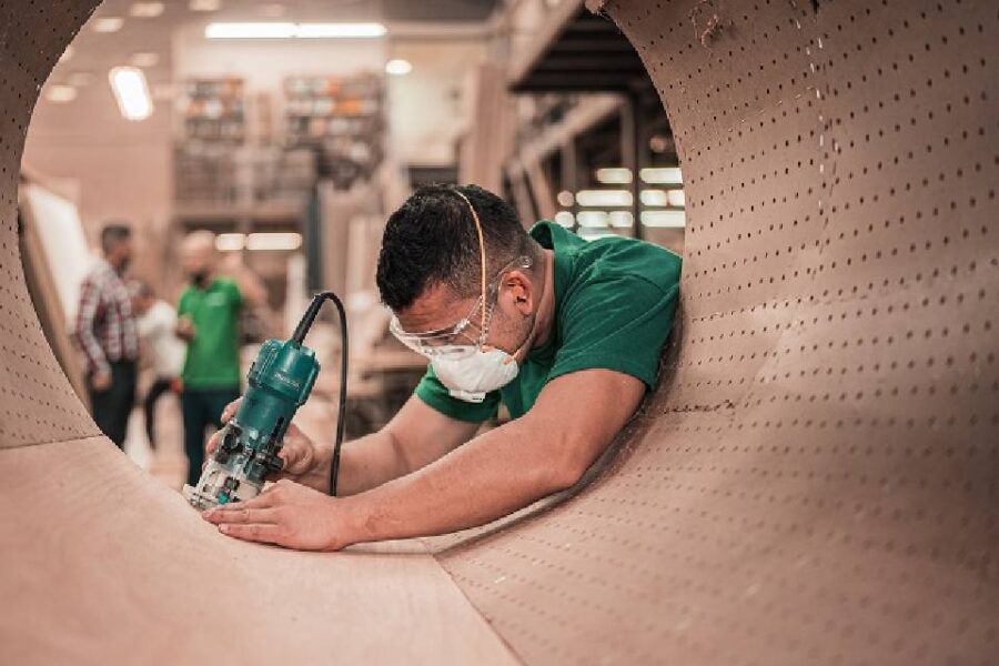 El camino es reducir la presión fiscal para crear empleo y desarrollo